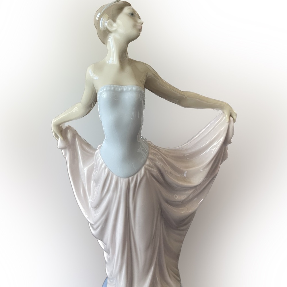 LLADRO VTG 1979 Spain Original Porcelain Figurine Dancer